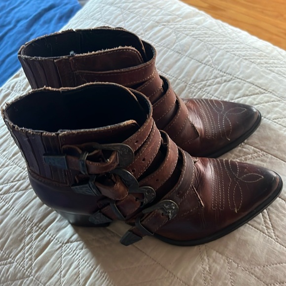 Steve Madden cowboy booties- size 6.5 - Picture 2 of 3